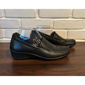 ECCO Women's Wedge Heel Loafers Black Leather Apron Toe Slip On Size US 8.5